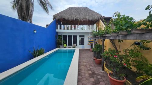 Cuyutlan House | casa viajeros
