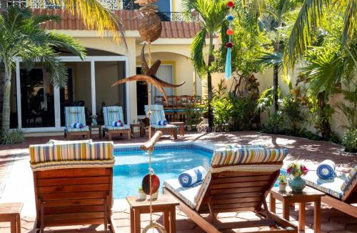 Puerto Morelos Villa | Casa Zarah - Hacienda Family Home - Pool and 2-Block to Beach