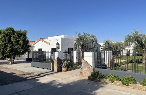 Laveen Village Villa | CAVALLO VINEYARD AND OLIVES ESTATE VILLA-FARM-RUSTIC-BARN.