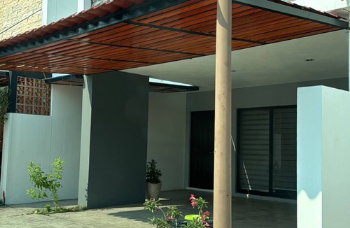 Villahermosa House | CEIBA WOMAN'S HOUSE - 3 BEDROOMS, INDOOR POOL, WE INVOICE