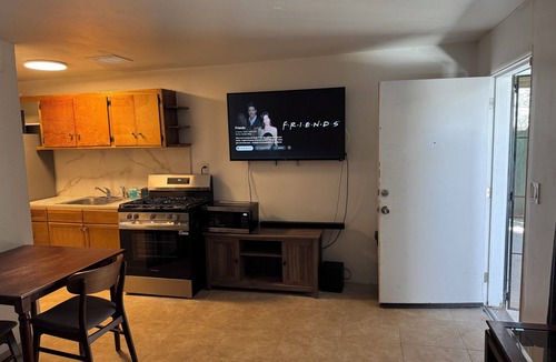 Amphi Apartment | Central 1BR Quiet Oasis: 3 miles to UofA & Banner + Fast WiFi