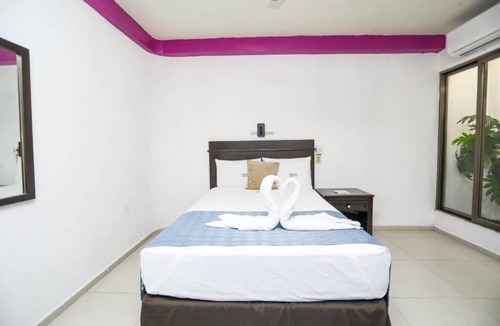 Avenida Tulum Hotel | Central Cancún Getaway | Walk to Restaurants & Cultural Attractions