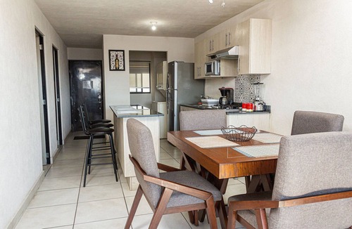 La Perla Apartment | Central condominium near IMSS, H Civil & CUCS