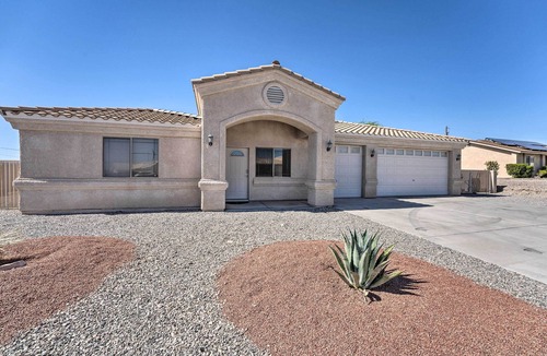 Lake Havasu City House | Central Lake Havasu City House: Grill & EV Charger