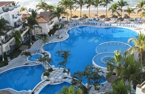 Manzanillo Condo | Central to Everything - Our 𝗣𝗲𝗻𝘁𝗵𝗼𝘂𝘀𝗲 𝗦𝘂𝗶𝘁𝗲 has an amazing view