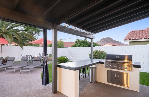 Paradise Valley Village House | Centrally located Hiker and Golfer's Paradise