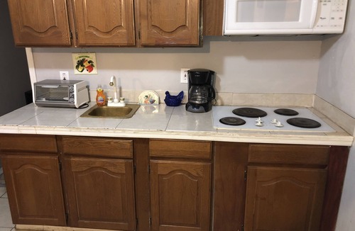Garfield Apartment | CENTRALLY LOCATED STUDIO