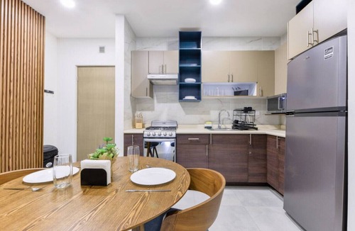 Monterrey Centro Apartment | ¡Cerca de Fundidora! 6 ppl, GYM, Parking & 3 camas