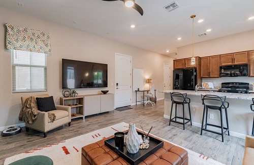 Queen Creek House | Charming 1-Bedroom Casita with Full Kitchen, Private Garage & Cozy Outdoor Area