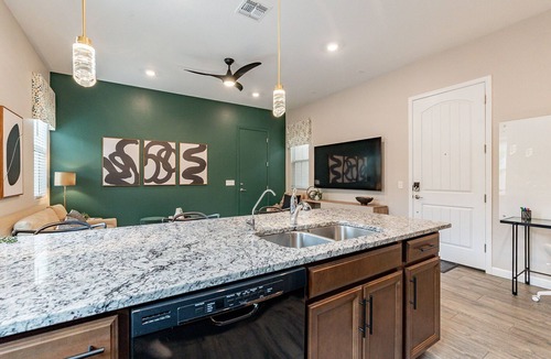 Queen Creek House | Charming 1-Bedroom Casita with Full Kitchen, Private Garage & Cozy Outdoor Area