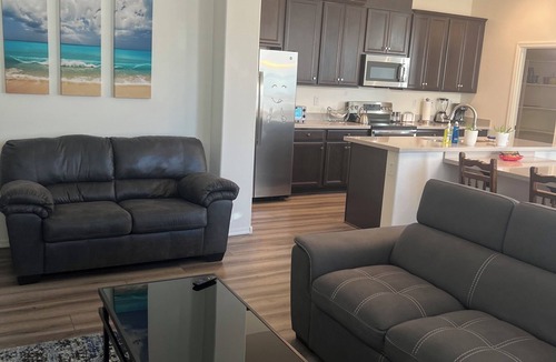 Goodyear Apartment | Charming 2-bedroom apartment with AC, WiFi in delightful Goodyear