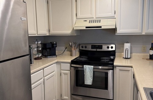 Sandpoint Condo | Charming 2-bedroom condo near Schweitzer and Sandpoint. Pet friendly.