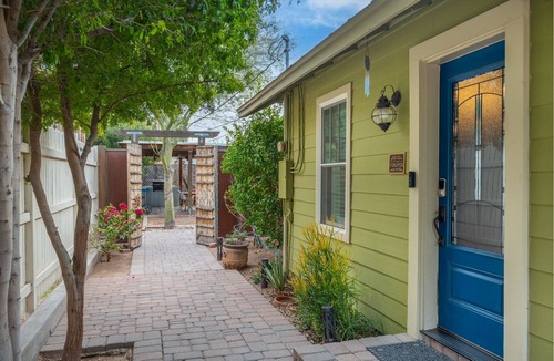 Glendale Cottage | Charming 2-Bedroom Cottage in Glendale with WiFi and AC