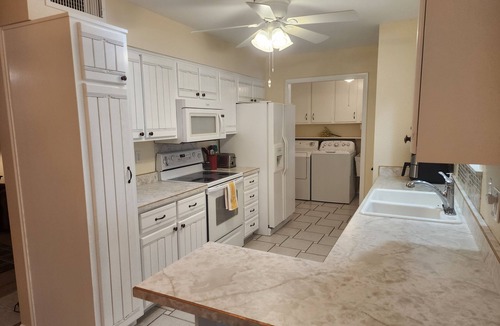 Sun City House | Charming 2-bedroom House with WiFi and AZ Room in Fabulous Sun City