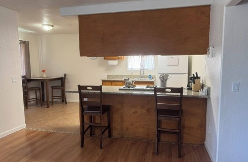 Bakersfield Apartment | Charming 2-bedroom upper apartment in a quiet Bakersfield neighborhood with AC