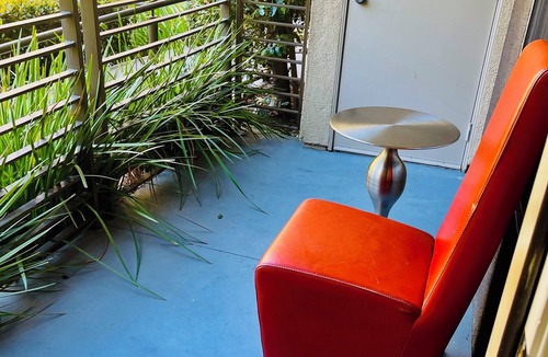 Del Aire Apartment | Charming 2-bedroom apartment by LAX with every amenities you will require & more
