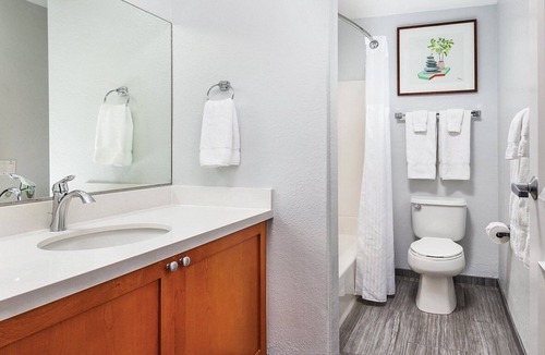 Old Las Palmas Resort | Charming 2-bedroom resort with WiFi, fitness room in enchanting Palm Springs