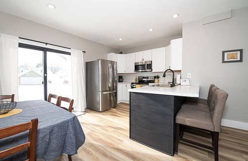 Winona House | Charming 3-bedroom, 2 bathroom house with outdoor space in Winona