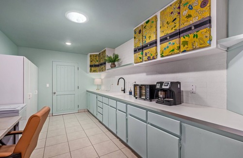 Surprise Other | Charming 3-bedroom farmhouse with WiFi and AC in Surprise. We have goats.