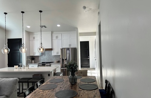 Mesa House | charming 3-bedroom home near sloan park/chicago cubs & light rail