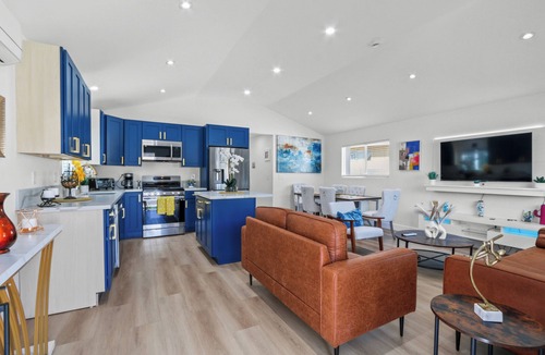 South San Gabriel House | Charming 3-bedroom house in soothing Rosemead with WiFi, AC