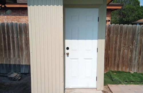 McAllen House | Charming 3-bedroom house in lovely McAllen with AC, WiFi, Swimming pool.