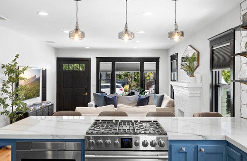 Mid City House | Charming 3BR in Heart of LA with Spacious Backyard