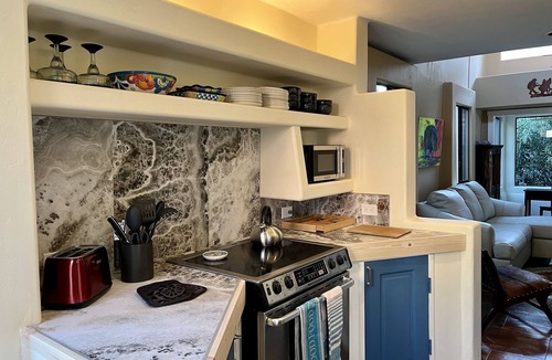 Fountain Hills House | Charming Adobe Casita! Large lot in upscale quiet neighborhood. STR 15734641