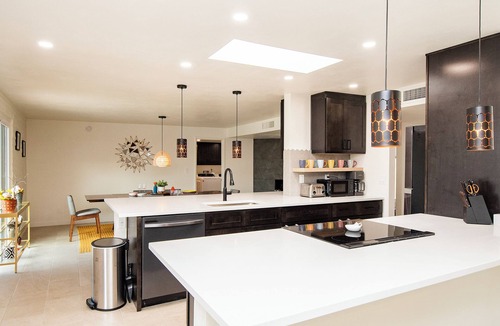 Oracle Heights Estates House | Charming brick 4-bedroom house with hot tub, private pool!