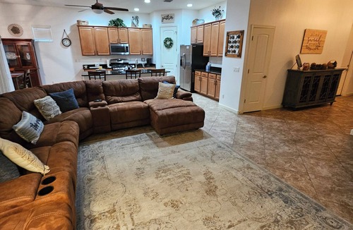 Queen Creek House | Charming Canary 3-bedroom home in Queen Creek. Hot tub, private.