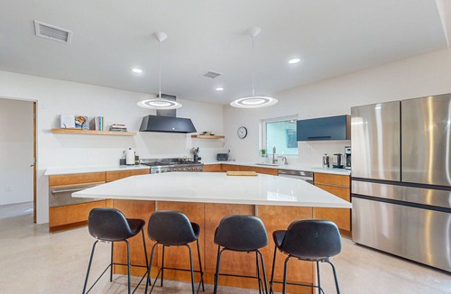 Las Casitas del Sur House | Charming Chandler retreat with pool, guest house, pickleball and putting green!