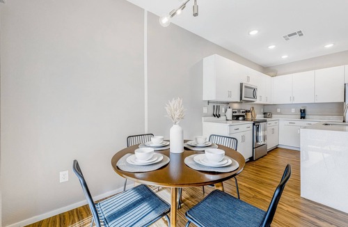 Copper Leaf Condo | Charming Condo with Central A/C & Washer/Dryer - Shared Pool & Hot Tub
