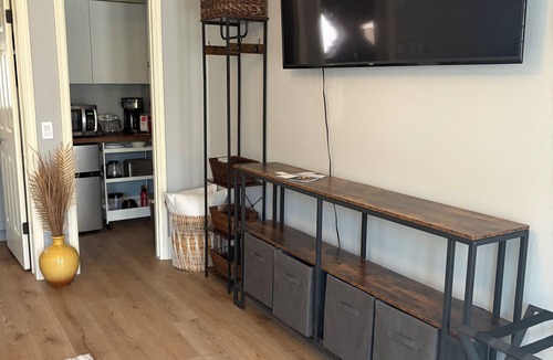 Palo Verde Apartment | Charming Detached Casita With Kitchenette & Private Entrance in Chandler