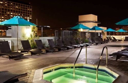 Downtown Apartment | Charming Glendale Apartment – 2BR/2BA, 4 Beds