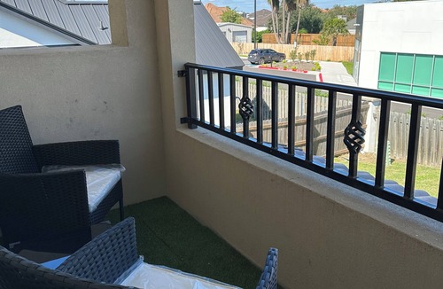 Palmhurst House | Charming house in the heart of Mission with Pool