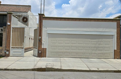 Torreon House | Charming house with AC in pleasant Torreón