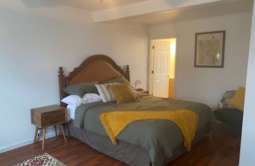 St. Maries Hotel | Charming Room 3 in the St. Maries Inn