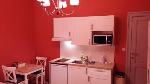 Etterbeek Apartment | Charming studio apartment with terrace near Mérode