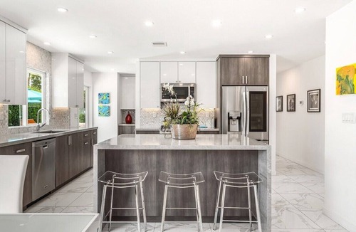 Araby House | Chateau Palm Springs – Stylish Mid-Century Home with Pool, Piano, Views & Citrus Trees