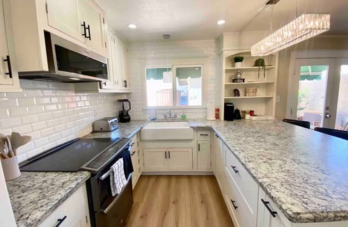 Park Scottsdale Four House | Cheerful Scottsdale Townhouse w/ALL the Amenities