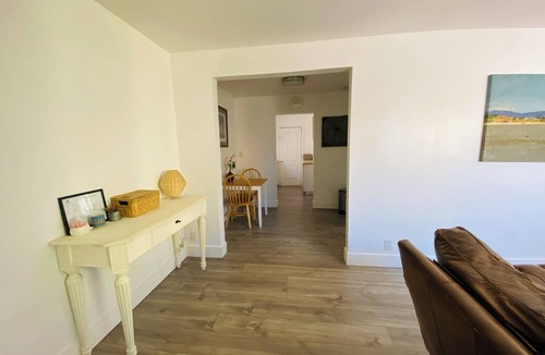 Downtown Phoenix Cottage | Cherry red door cottage with AC in cool Phoenix C