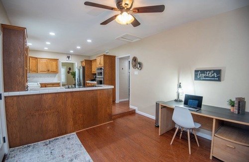 Yuma Townsite House | Chic 4-Bed Mid-Century: Arizona Getaway for your family/group