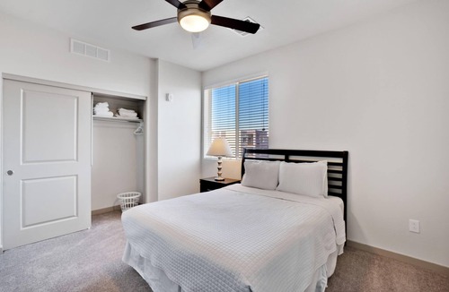 Palm Valley Apartment | Chic Modern Clean 2BR Apartment by Stay Gia