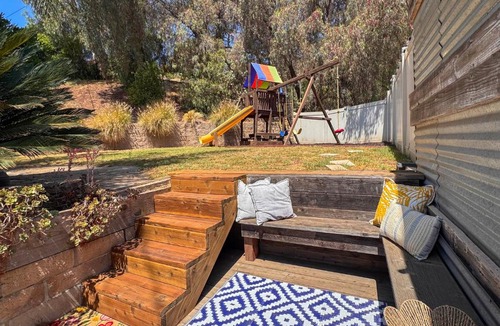 Santa Paula House | Chic Santa Paula Home w/Mountain & City Views!