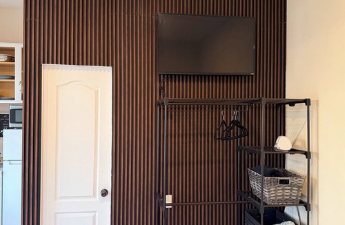 Parcelas Apartment | Chic Urban Private Studio w/Garage & EV Charger