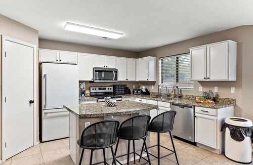 Tamaron House | Chill & Relax | Pool + Spa + Game Room + Firepit