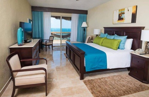 Punta Sam Resort | CHRISTMAS WEEK/Cancun 3BR Oceanfront Resort