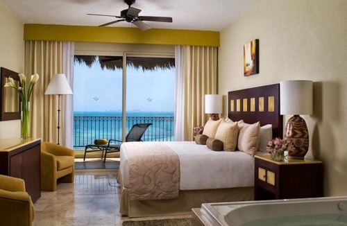 Playa Mujeres Resort | Christmas Week in Cancun: 3 Bedroom Oceanfront Suite