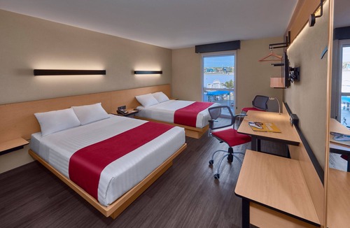Parcelas Hotel | City Express by Marriott Rosarito