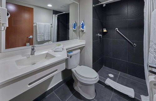 Irapuato Hotel | City Express by Marriott Irapuato Norte